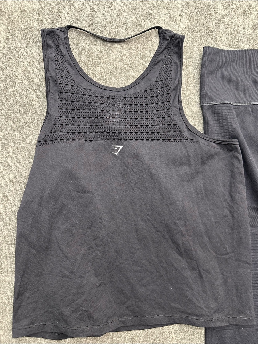 Gymshark Black Seamless Leggings and Cropped Tank Set - Picture 10 of 13